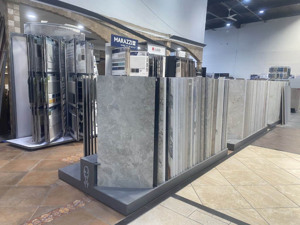 Large-format stone slab display